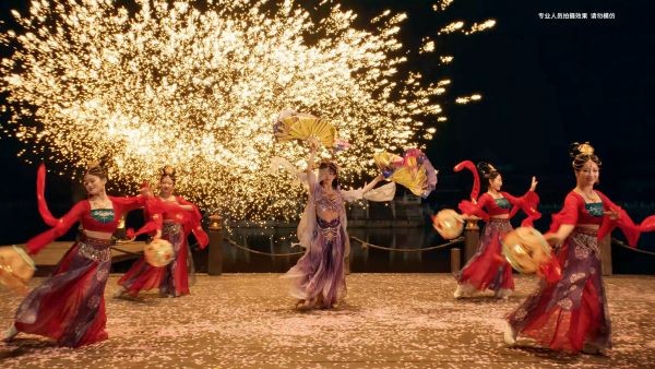 登入暢銷榜TOP6,《三國殺移動版》年末狂歡,帶你沉浸福利季